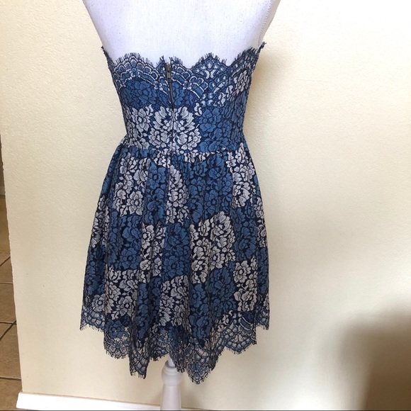 NBD Daimilee Dress in French Blue and Ivory - Picture 8 of 11